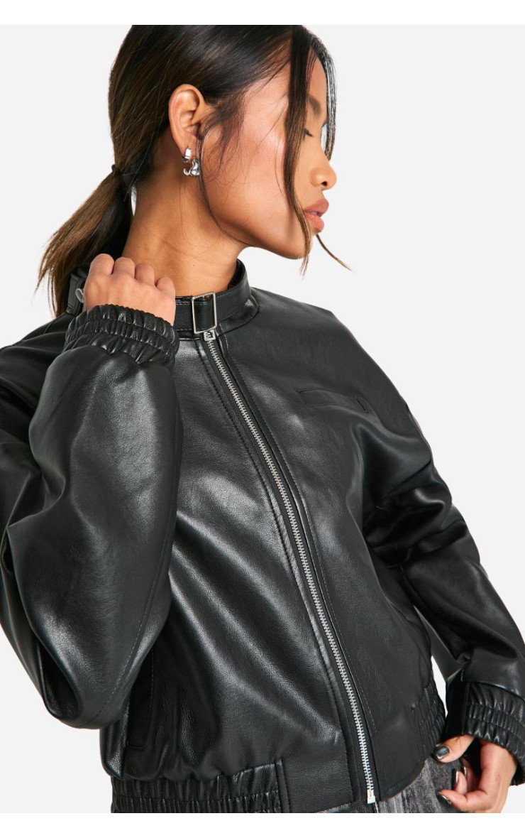 Бомбер зі штучної шкіри з деталями коміра