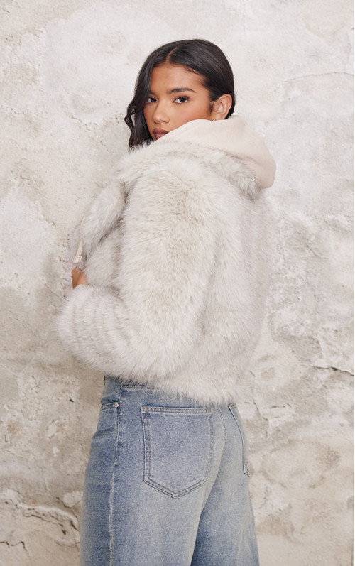 Кремове плюшеве пальто з деталлю коміра зі штучного хутра