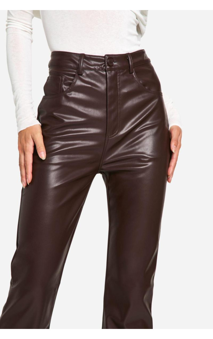 Високі брюки зі штучної шкіри