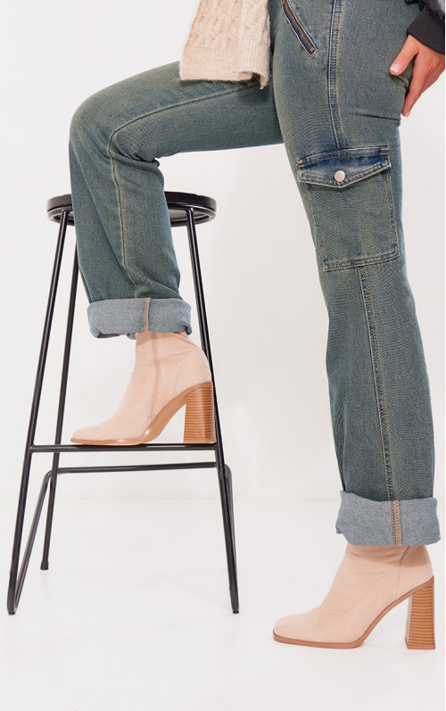 Ботильйони на підборах із штучної замші з широким кроєм