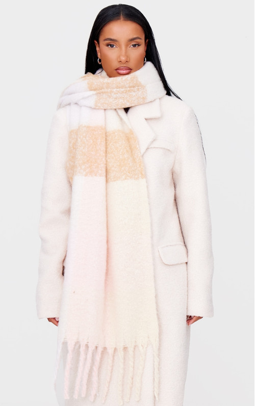 Бежевий шарф-ковдра з китицями Бежевий шарф-ковдра з китицями