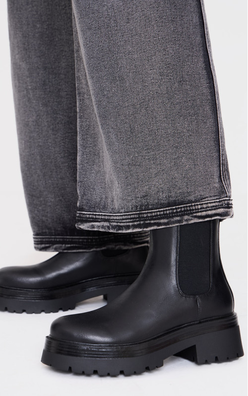 Чорні черевики челсі на масивній еластичній підошві з круглим носом