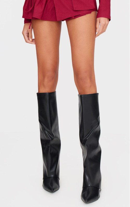 Широкі чорні чоботи з поліуретанової складки на блискавці з гострим носком і високими підборами.