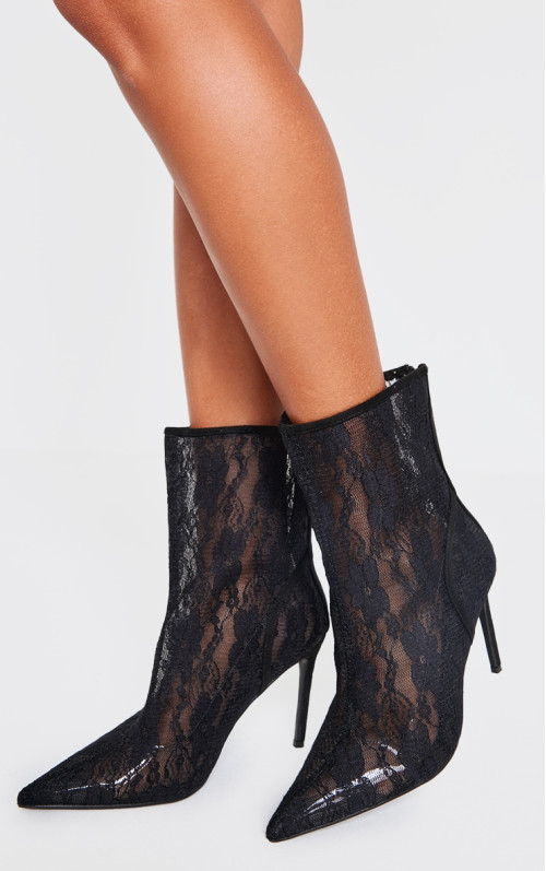 Чорні мереживні черевики з широким носком і шпилькою