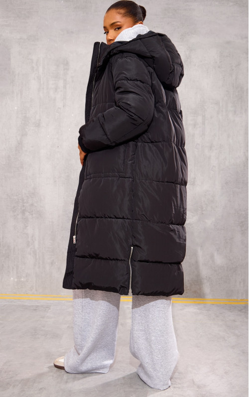 Чорний пуховик максі з капюшоном