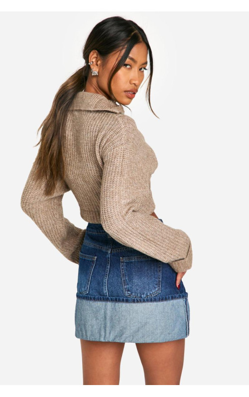 Зверніться до джинсової міні -спідниці