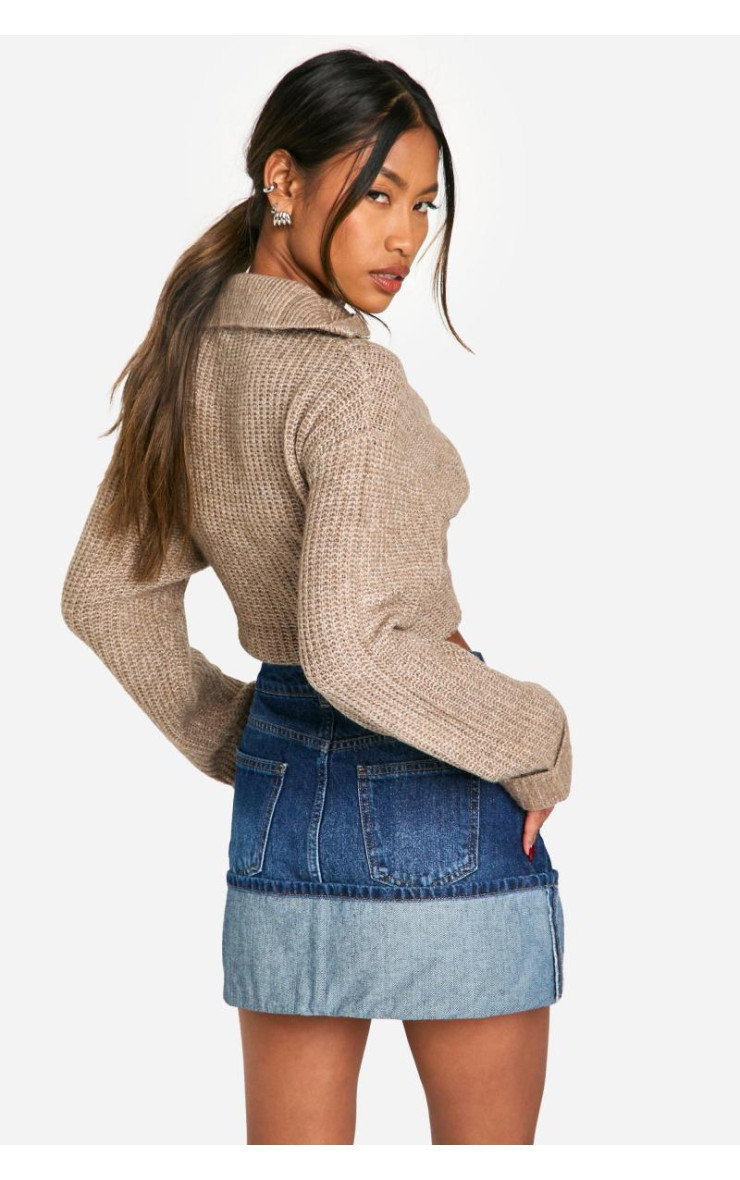 Зверніться до джинсової міні -спідниці