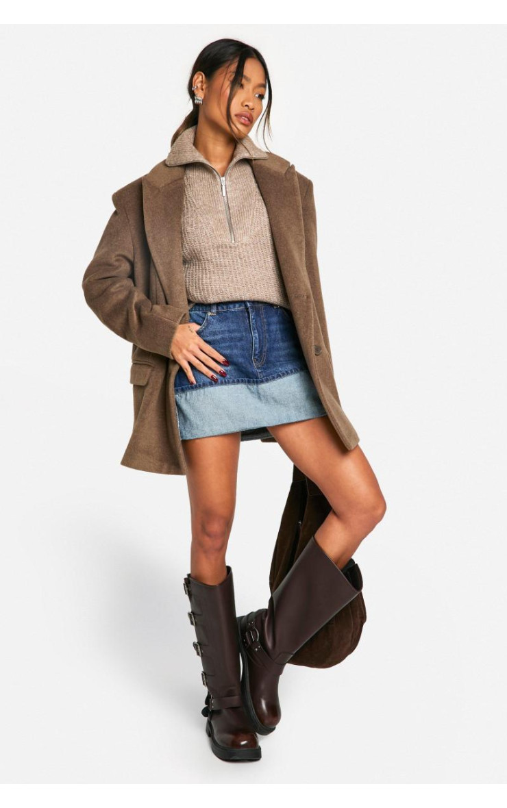 Зверніться до джинсової міні -спідниці