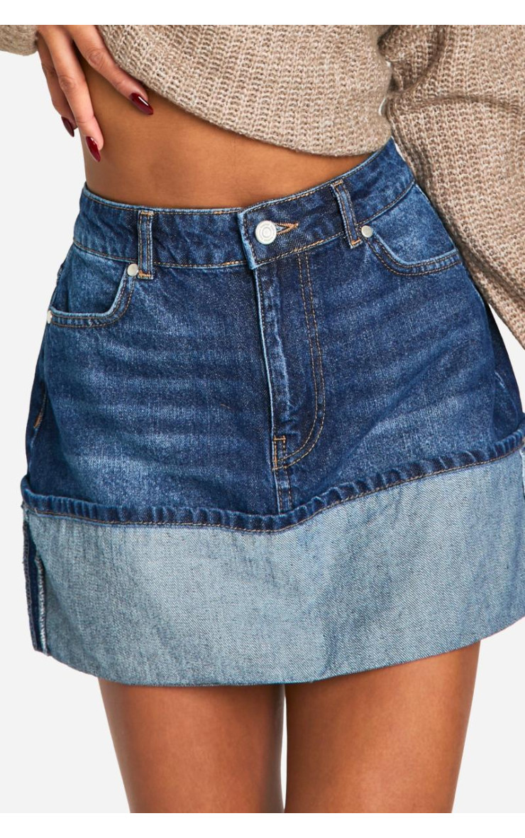 Зверніться до джинсової міні -спідниці
