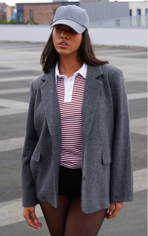 Вугільний вовняний піджак на замовлення Вугільний вовняний піджак на замовлення