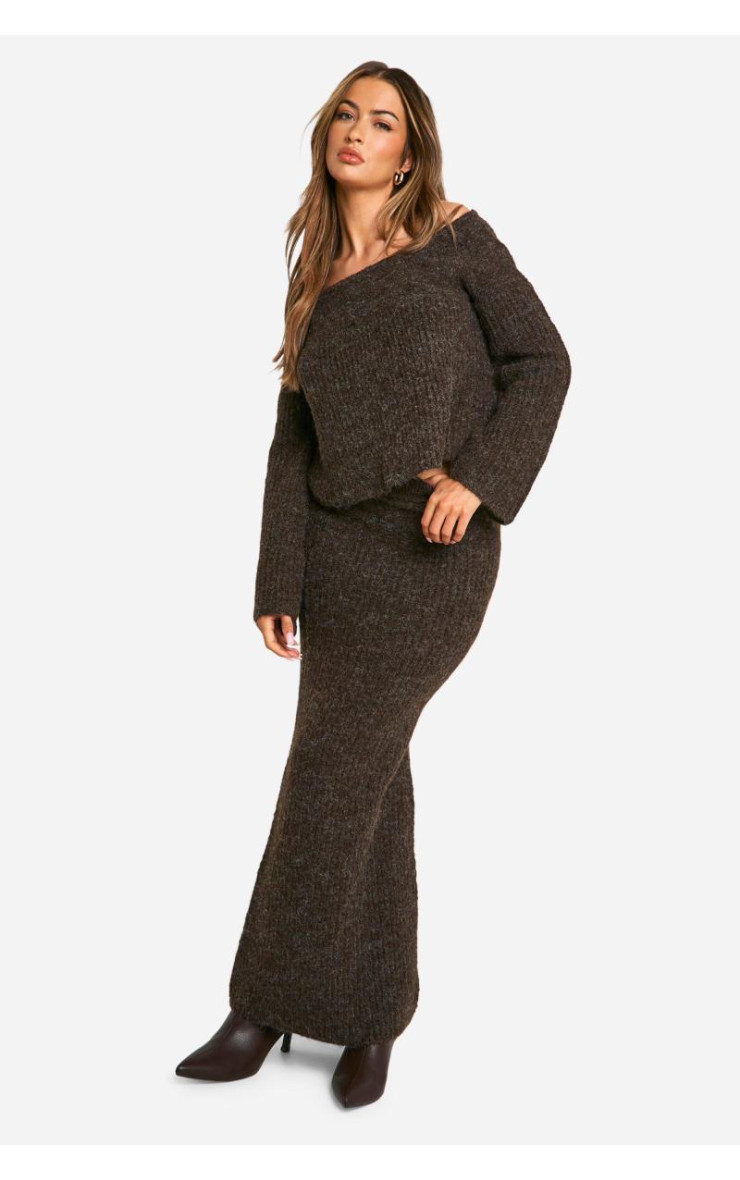 Трикотажний комплект оверсайз з джемпером і максі-спідницею