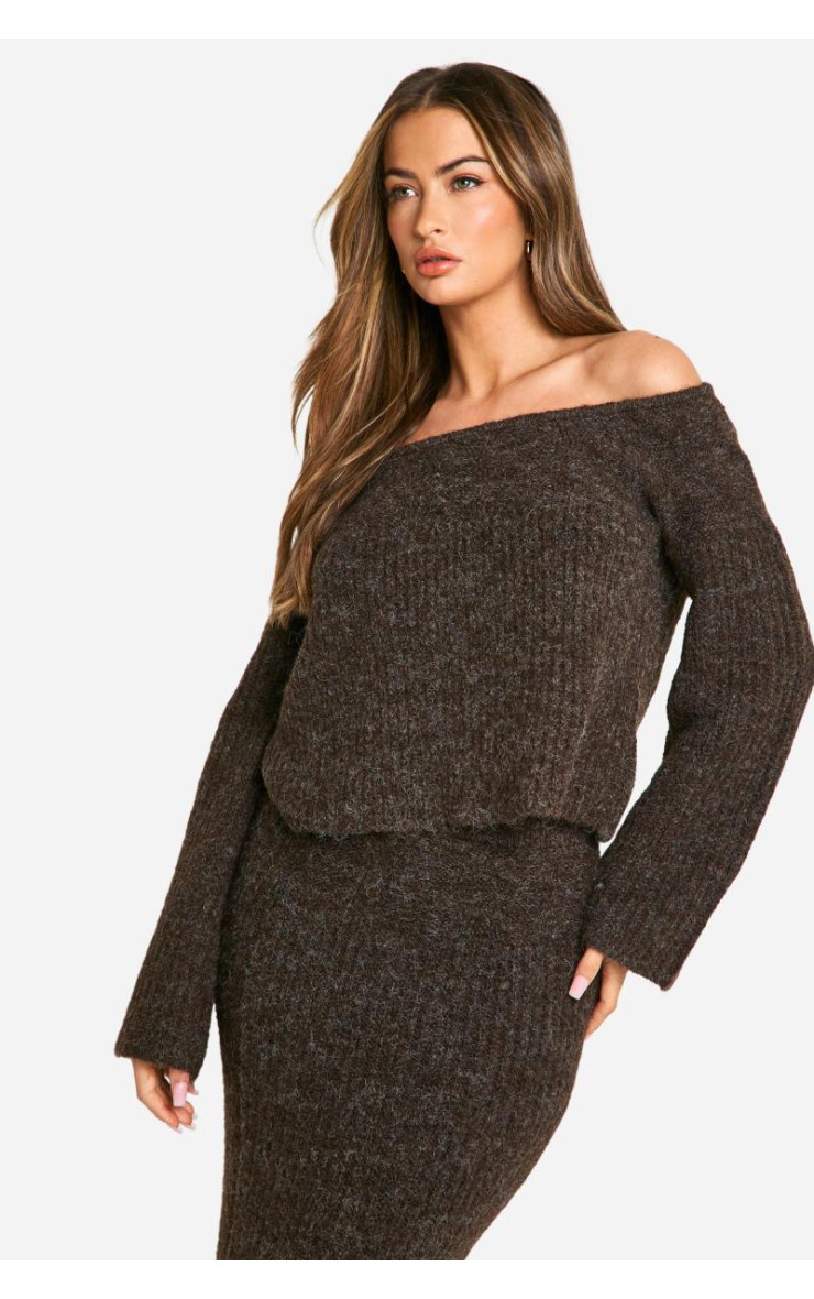 Трикотажний комплект оверсайз з джемпером і максі-спідницею