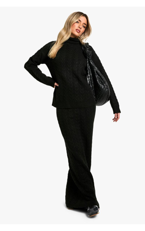 М’який джемпер із закрученою в’язкою та максі-спідниця в поєднанні