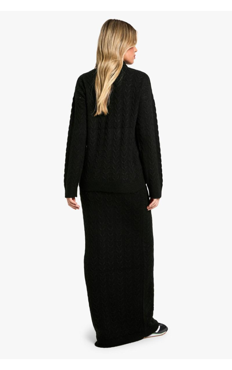 М’який джемпер із закрученою в’язкою та максі-спідниця в поєднанні