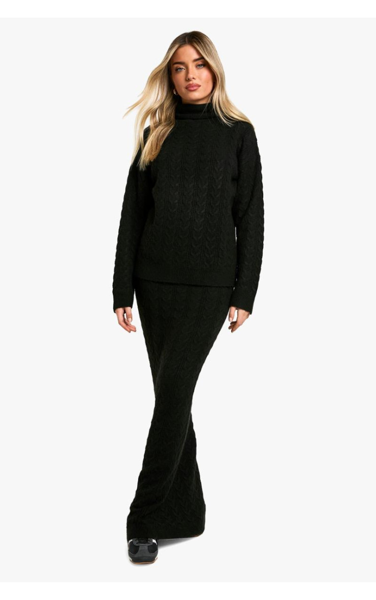 М’який джемпер із закрученою в’язкою та максі-спідниця в поєднанні