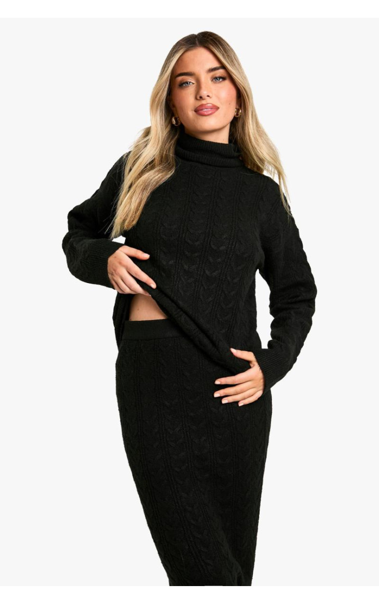 М’який джемпер із закрученою в’язкою та максі-спідниця в поєднанні