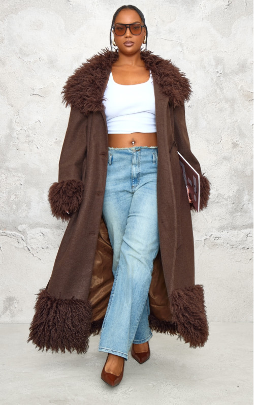 Плюс коричневе пальто з контрастною вовняною обробкою зі штучного хутра