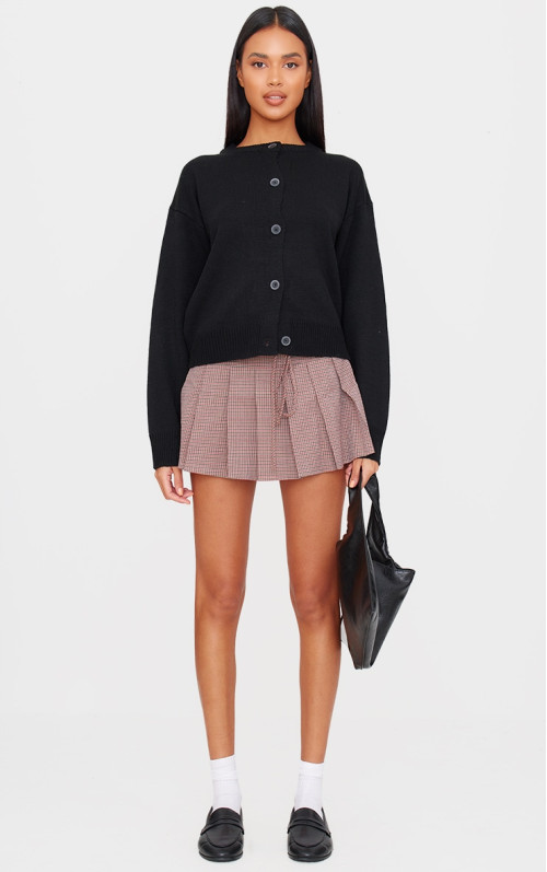 Міні-спідниця бордового кольору з принтом у складку та краваткою Міні-спідниця бордового кольору з принтом у складку та краваткою