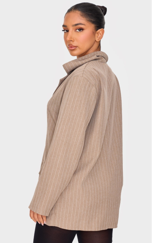 Маленький великий піджак у тонку смужку з натурального каменю