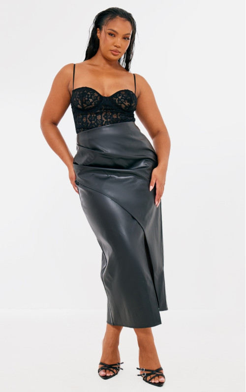 Плюс чорна асиметрична спідниця міді зі штучної шкіри Плюс чорна асиметрична спідниця міді зі штучної шкіри