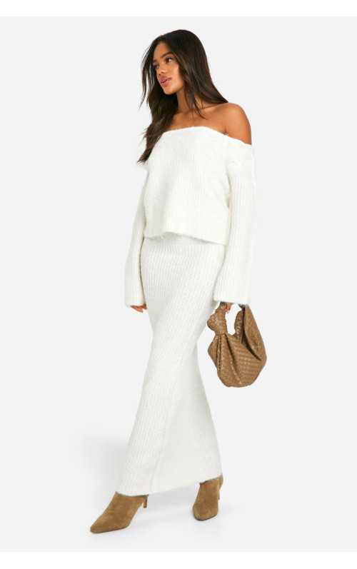Трикотажний комплект оверсайз з джемпером і максі-спідницею