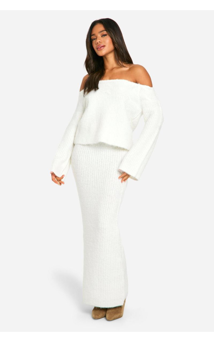 Трикотажний комплект оверсайз з джемпером і максі-спідницею