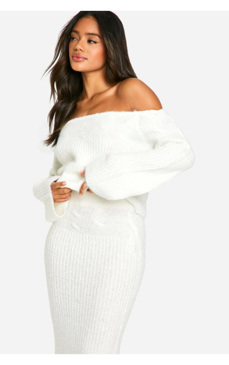 Трикотажний комплект оверсайз з джемпером і максі-спідницею