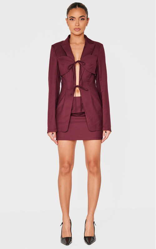 Мікро-міні-спідниця бордового кольору з плетеними деталями з низькою посадкою