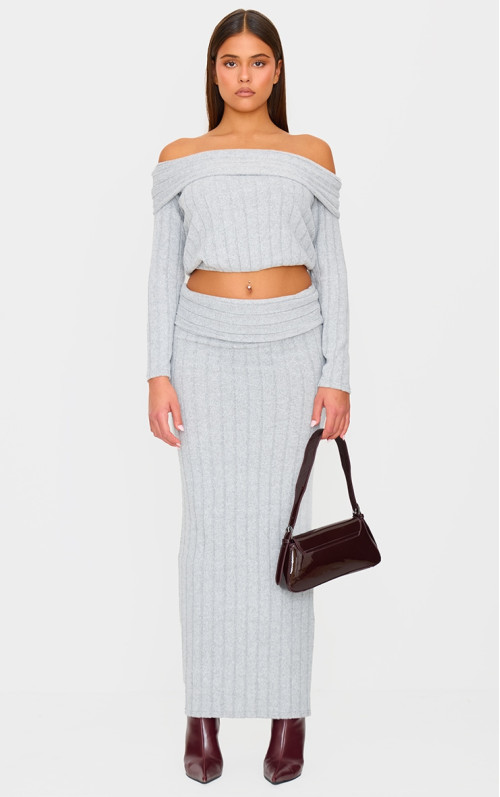 Світло-сіра м'яка спідниця в рубчик