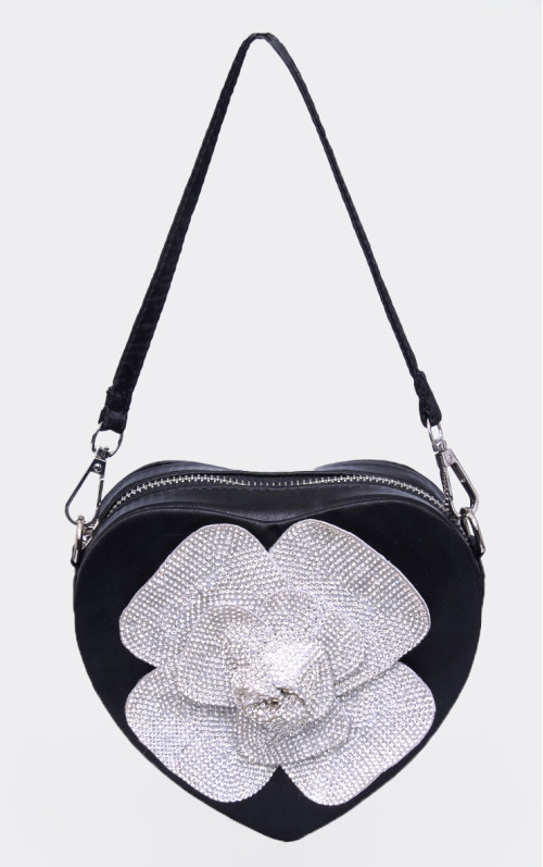 Чорна атласна сумочка з діамантовими квітами у формі серця