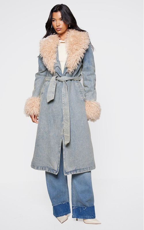 Вінтажний плащ із штучним хутром і поясом Вінтажний плащ із штучним хутром і поясом